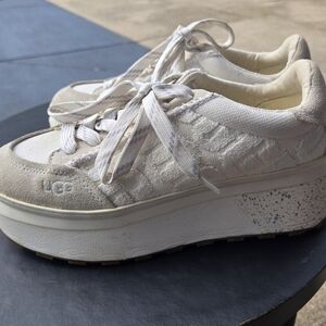 Ugg  Women’s Marin Lace logo Sneakers Size 10